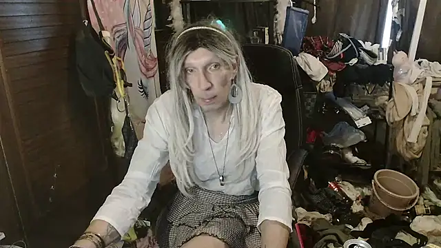 Ombeline1 online show from January 12, 11:50 am