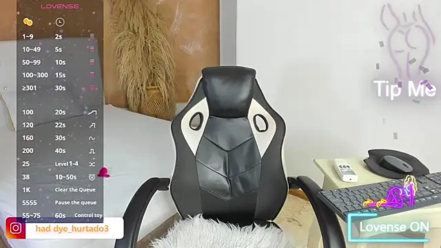 shenielxx online show from February 17, 1:40 pm