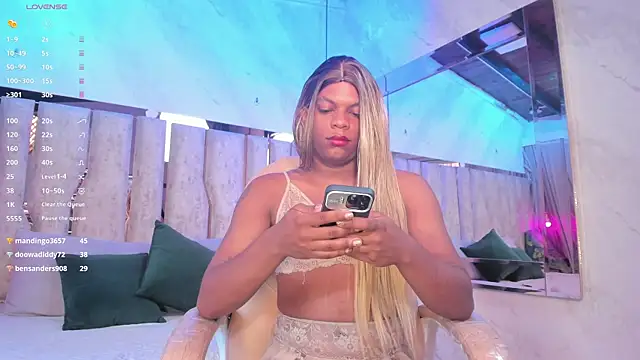 ari monet online show from July 30, 11:42 am