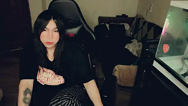 evelyntvsexy online show from July 13, 7:44 am