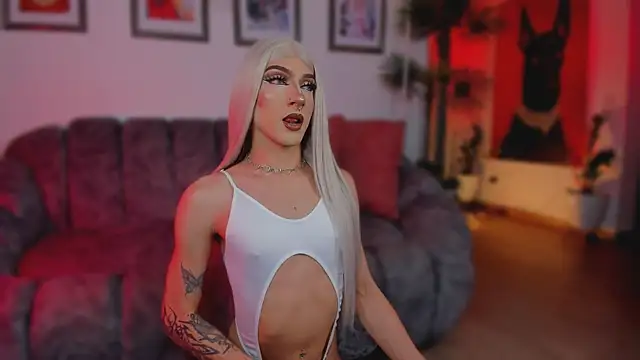 Taylor  foxxx online show from July 6, 7:59 am