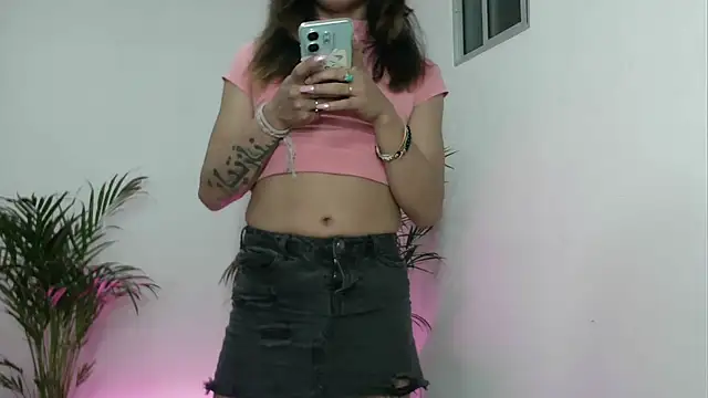 skylarhot420 online show from March 6, 2:03 am