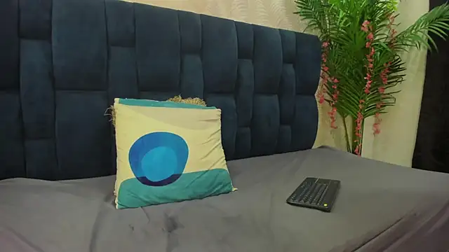 Ammy Connor1 online show from December 3, 10:36 pm