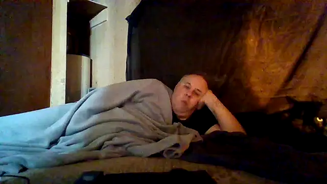 Nightshade7712 online show from December 3, 7:18 pm