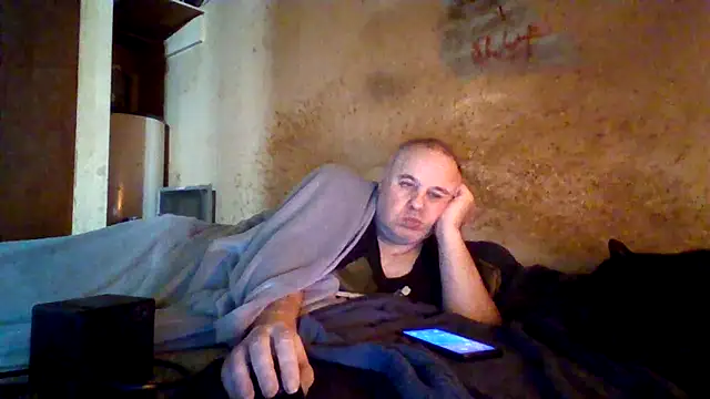 Nightshade7712 online show from March 14, 12:36 am