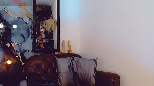 khiara moretti online show from November 6, 11:10 am