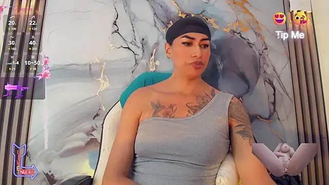 khiara moretti online show from June 17, 11:22 am