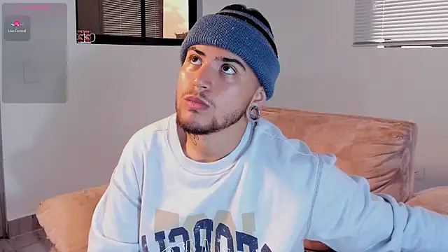 ftmphilip  online show from January 13, 1:19 pm