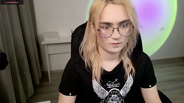 CuteYukiKun online show from March 13, 6:13 pm