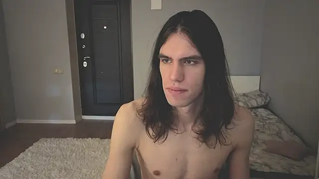 mollymila online show from March 18, 12:15 pm