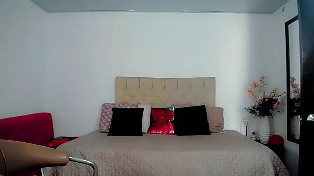 maria camilacms online show from November 18, 5:57 pm