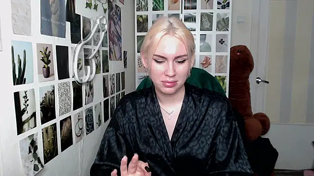 CapriScorpion online show from October 15, 1:00 pm