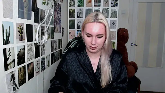 CapriScorpion online show from November 2, 4:49 pm