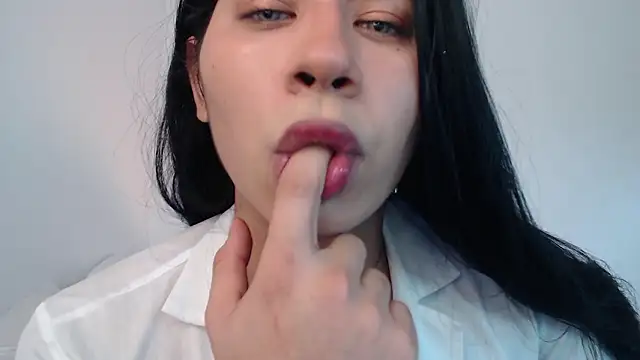 Moon Foxxy online show from March 8, 9:40 pm