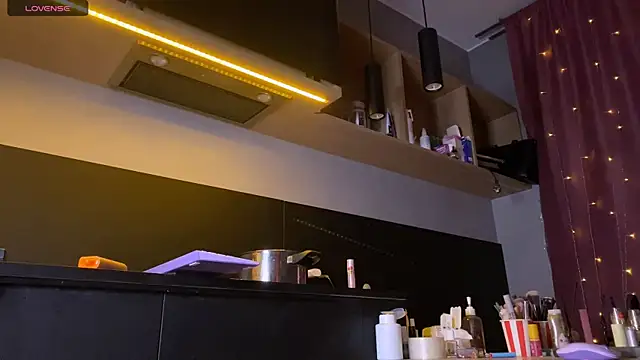 ilona wine online show from November 10, 10:44 pm