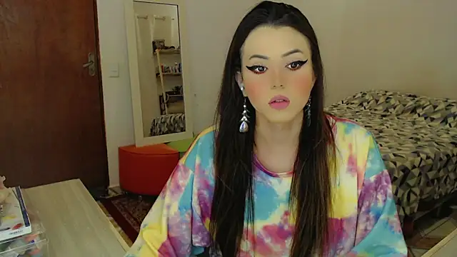 Sophie Fantasys online show from June 4, 8:17 am