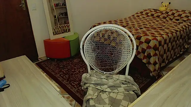 Sophie Fantasys online show from June 14, 2:24 am