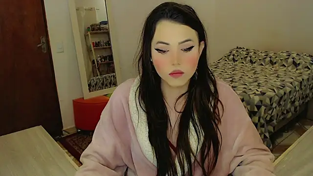 Sophie Fantasys online show from June 15, 3:25 pm