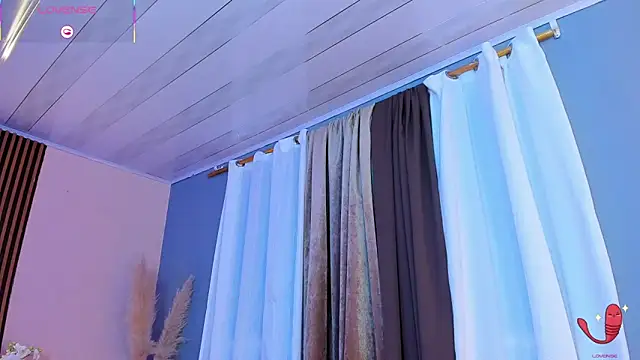 sofiaa grey  online show from October 26, 3:30 pm