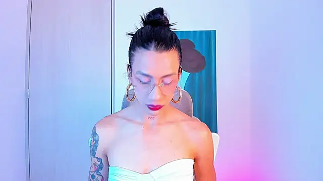 sofiaa grey  online show from April 6, 1:22 pm