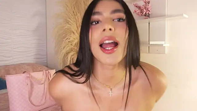 IsabelleFoxx  online show from July 2, 10:26 pm