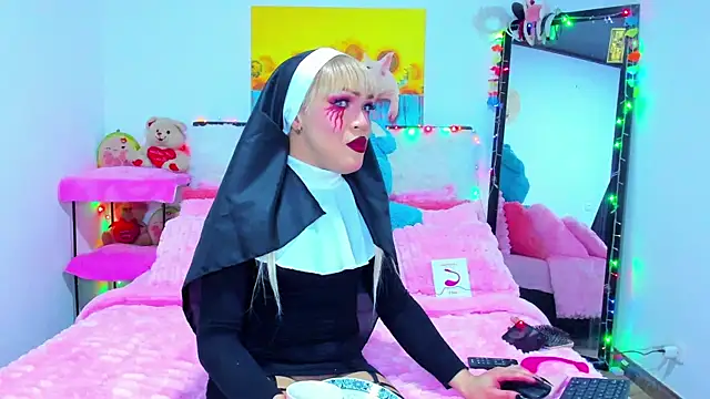 Candy Candy   online show from October 31, 10:51 pm