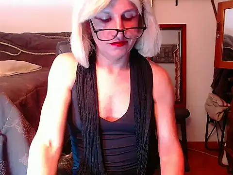 LorenJade online show from June 15, 10:06 am
