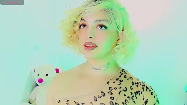 Emmaa Saenz  online show from March 2, 11:33 pm