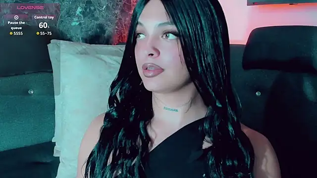 Emmaa Saenz  online show from June 8, 1:28 am