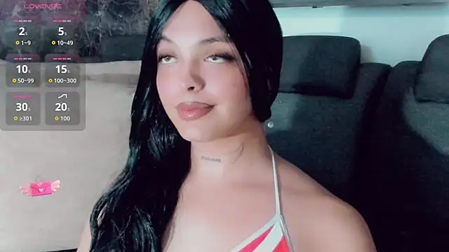 Emmaa Saenz  online show from June 17, 11:50 pm