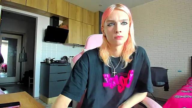  Alice Kitty online show from July 3, 2:01 pm