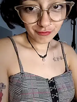 ConeNella online show from November 10, 7:37 pm