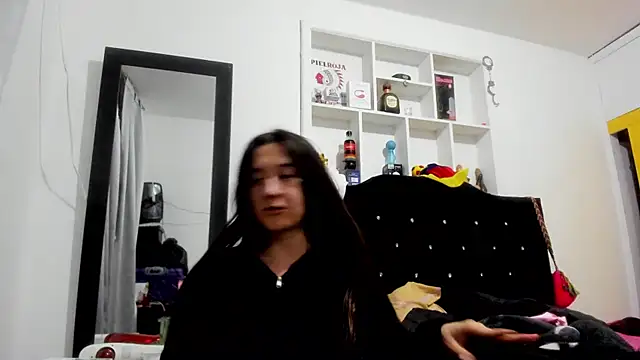 Sweet-Suck69 online show from February 23, 3:53 am