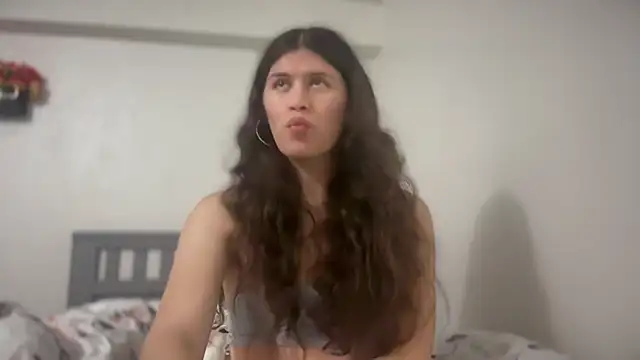 JaxcyVelez online show from July 3, 3:23 am