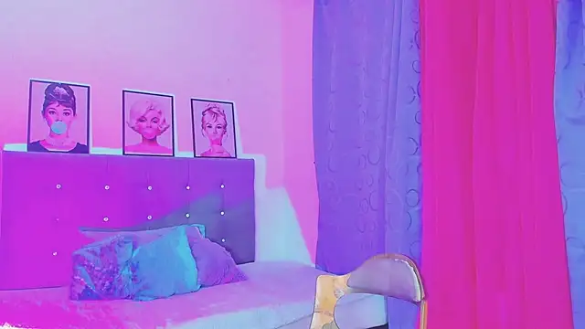 Kimberly thompsom online show from December 19, 5:50 pm