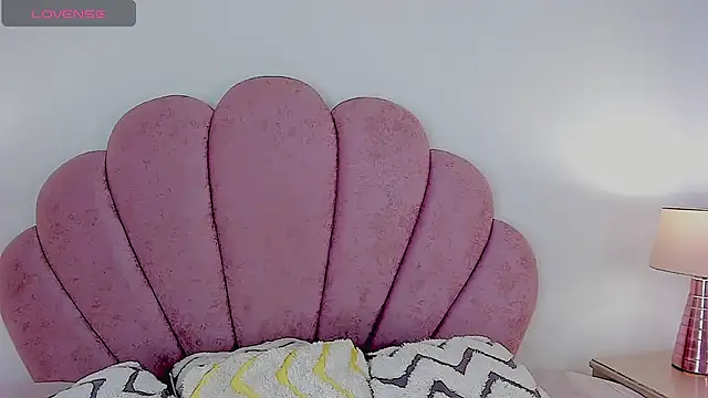 Nicole Paradise online show from October 9, 12:50 pm