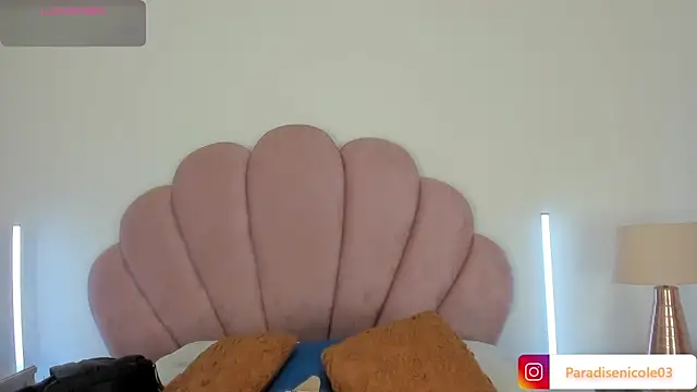 Nicole Paradise online show from June 13, 1:00 pm