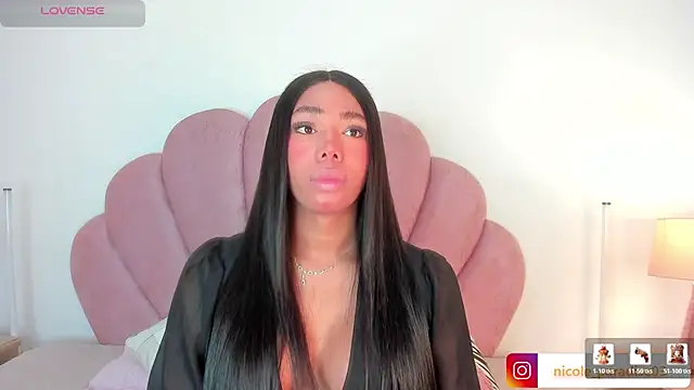 Nicole Paradise online show from July 15, 12:54 pm