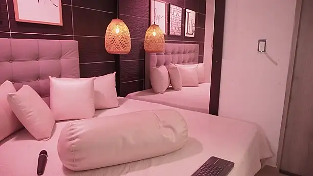 Bella TS  online show from December 1, 10:01 pm