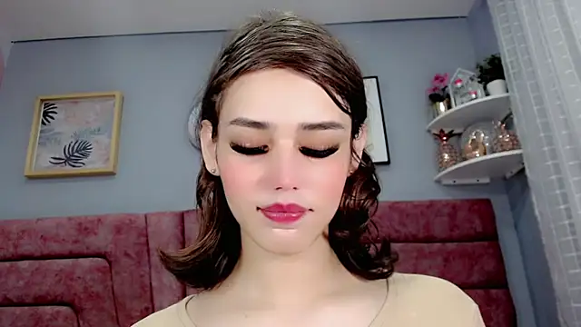 Snapshot of ValeriaAguilar chatting on December 16, 3:54 pm ValeriaAguilar online show from December 16, 3:54 pm