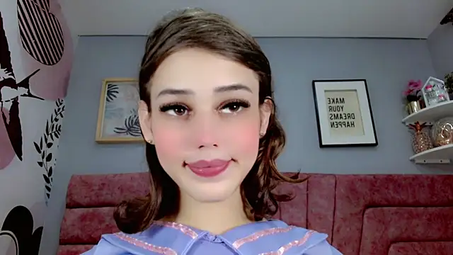 Snapshot of ValeriaAguilar chatting on January 21, 7:17 pm ValeriaAguilar online show from January 21, 7:17 pm