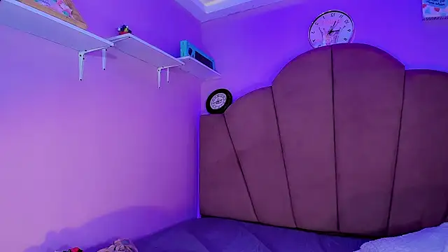 Snapshot of ValeriaAguilar chatting on September 30, 10:10 pm ValeriaAguilar online show from September 30, 10:10 pm