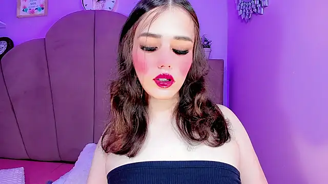 Snapshot of ValeriaAguilar chatting on October 6, 9:15 pm ValeriaAguilar online show from October 6, 9:15 pm