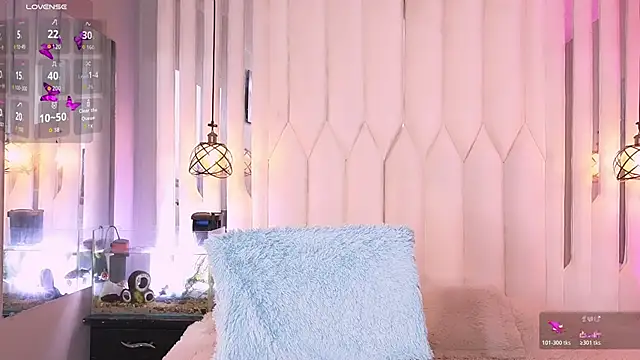 Megan Do Santos online show from June 16, 8:20 pm