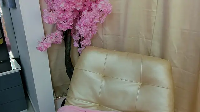 Snapshot of _cat_18 chatting on January 16, 1:47 pm  cat 18 online show from January 16, 1:47 pm