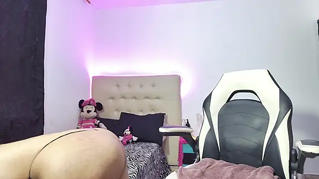 Isis brown7 online show from February 21, 10:48 pm