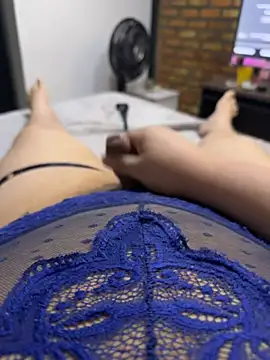 valenthottie online show from July 27, 2:40 am