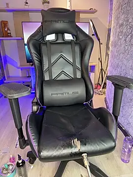 saracaball  online show from March 16, 5:44 am