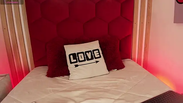Tayzon Foxxx online show from July 5, 8:26 pm