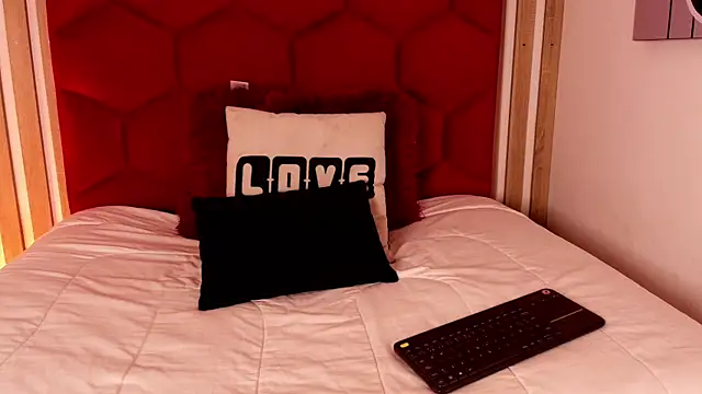 Tayzon Foxxx online show from July 25, 8:29 pm